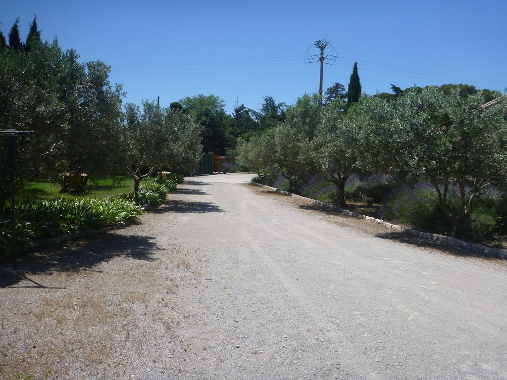 Le Mas De Gleyzes B&B De Charme Lédenon Exteriér fotografie